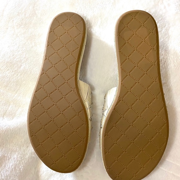 Badgley Mischka Shayna Ivory sandals ⚜️⚜️ - Picture 9 of 13